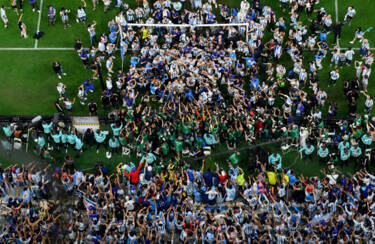 Nikon magazine - photographing football